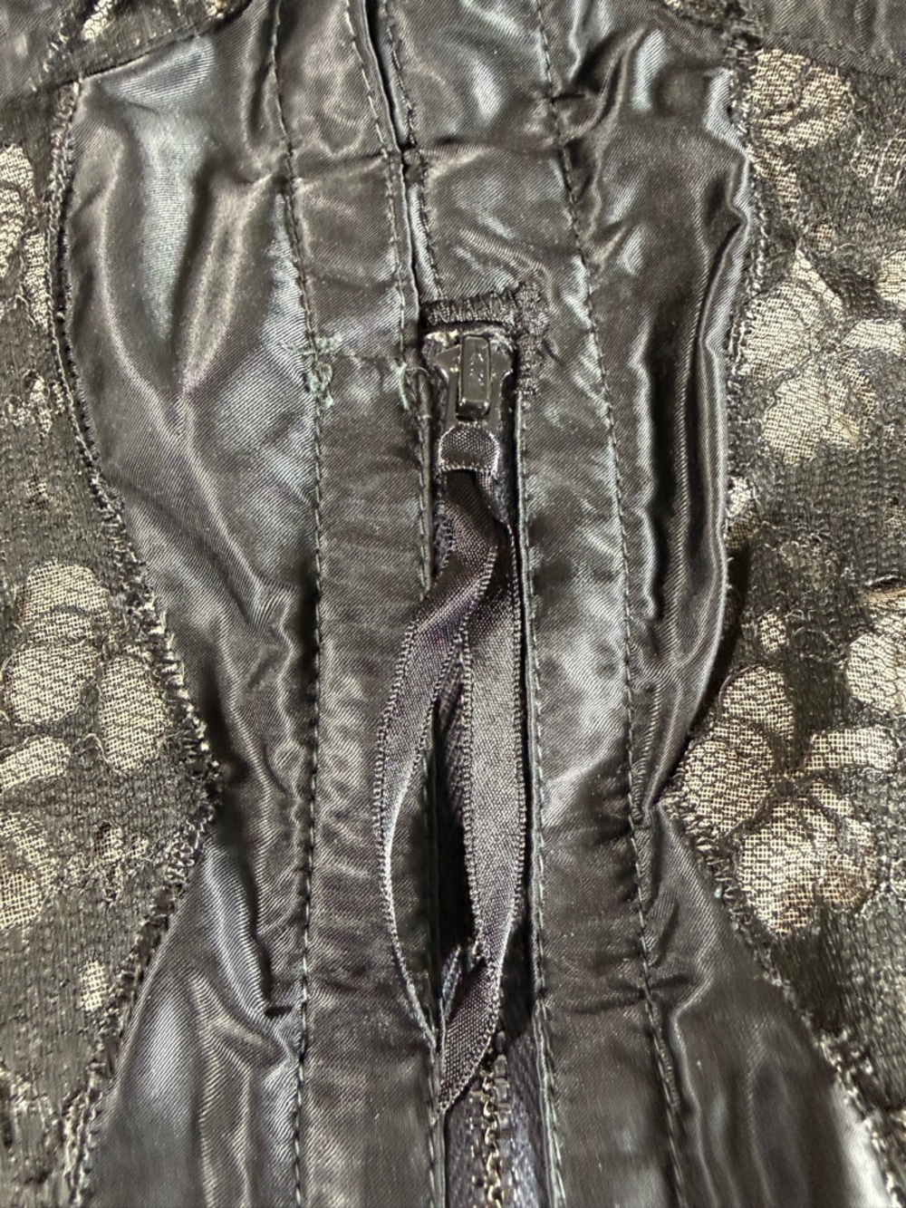 Vintage Black Lace Shaping Girdle with Garter Detail - Picture 3 of 12